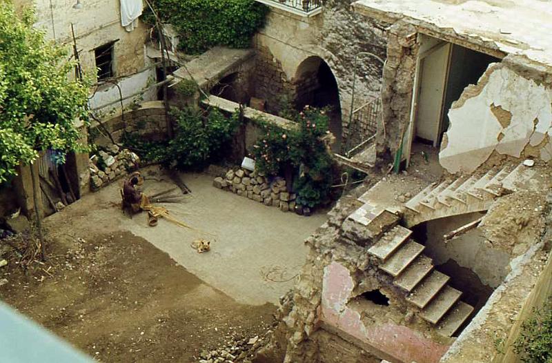 1-Piano di Sorrento,dopo terremoto,aprile 1981.jpg